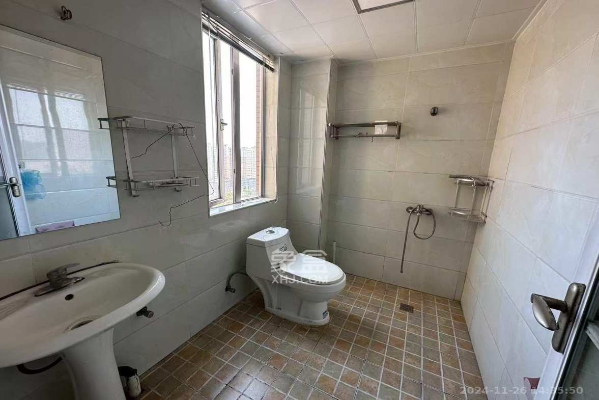 恒广国际景园一二区  3室2厅2卫    2500.0元/月室内图