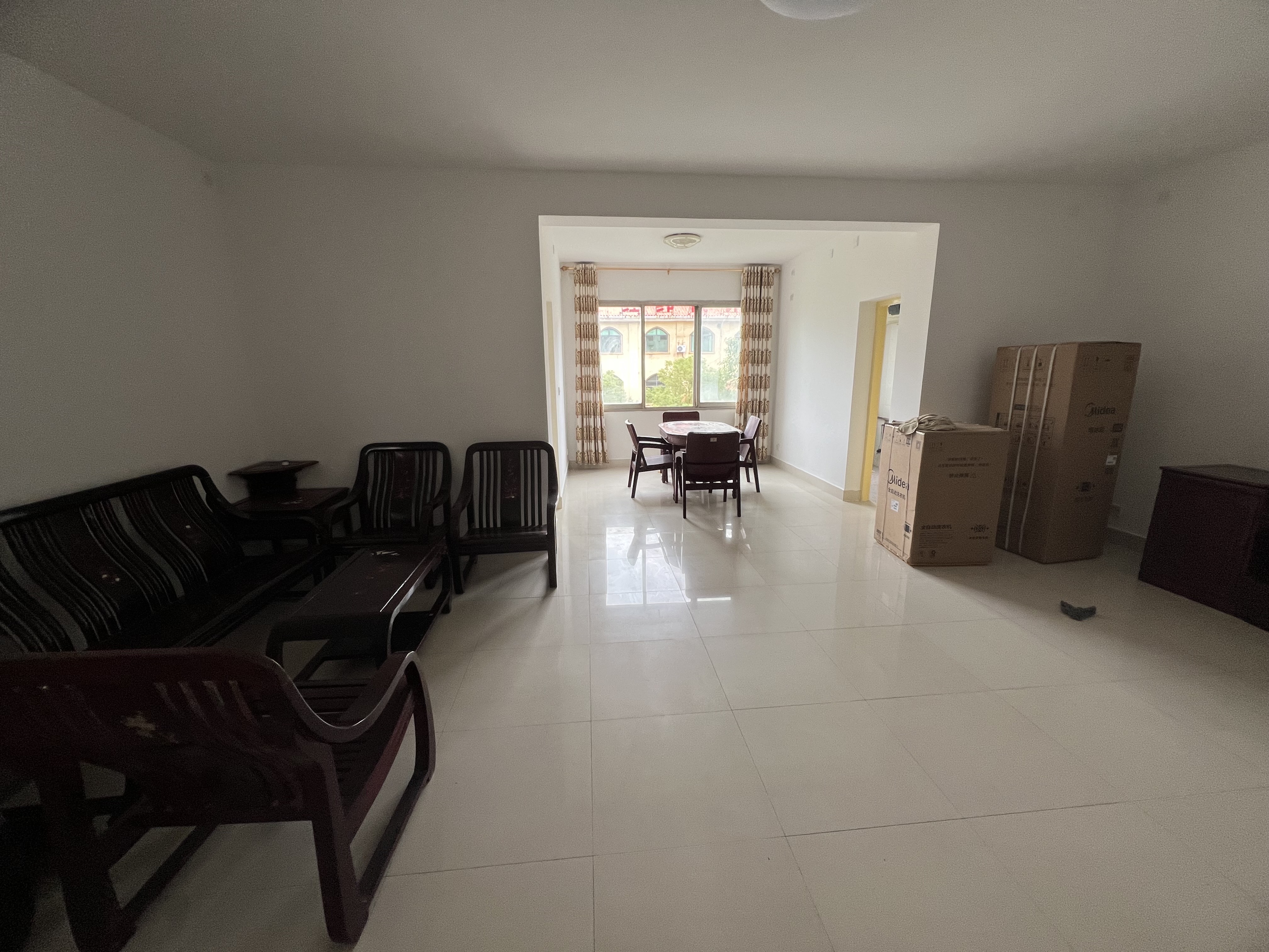 立新二社区  2室2厅1卫    1000.0元/月