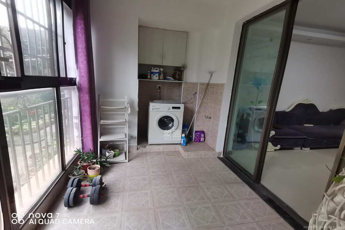 南郡明珠  4室2厅2卫    1500.0元/月室内图