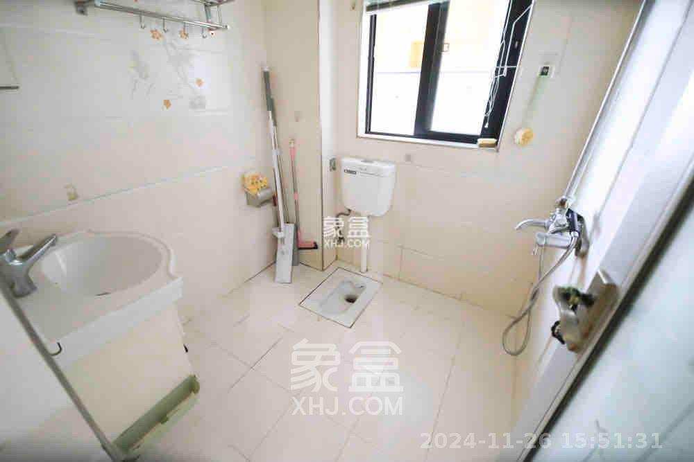 翡翠云天  2室2厅1卫   1800.00元/月室内图