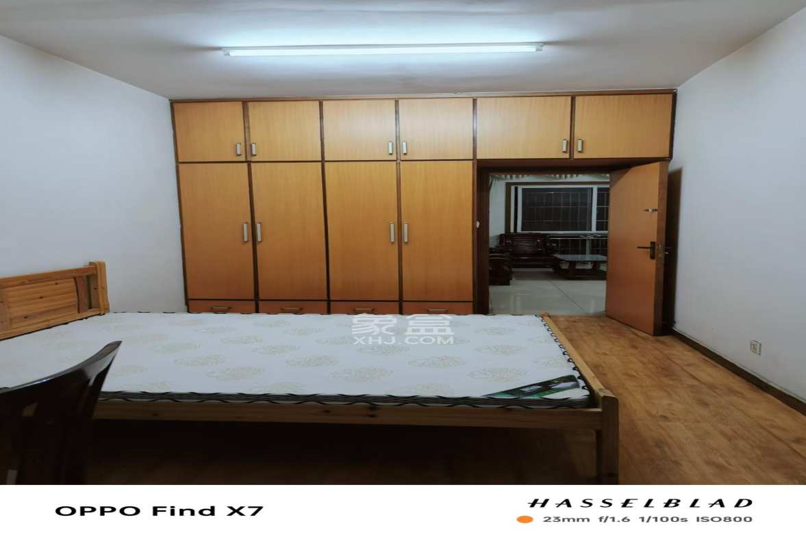高桥粮油市场（高桥一号小区）  3室2厅1卫   1800.00元/月室内图