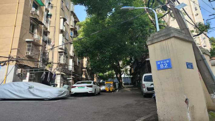 桂花社区制钉厂宿舍室内图1