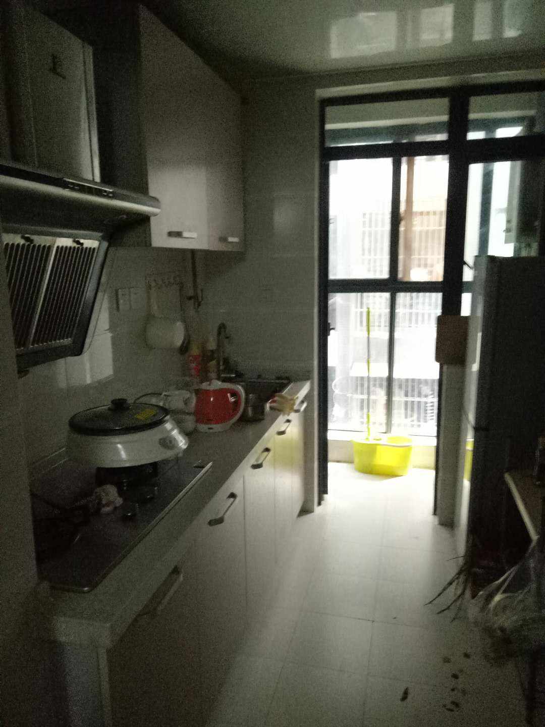 世纪金沙  2室1厅1卫    2500.0元/月 世纪金沙  2室1厅1卫    2500.0元/月室内图