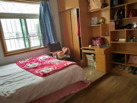 星湖苑  1室1厅1卫   1500.00元/月