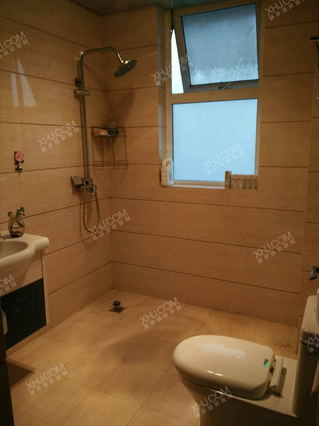 金地嘉年华B区  3室2厅2卫    2800.0元/月 金地嘉年华B区  3室2厅2卫    2800.0元/月室内图