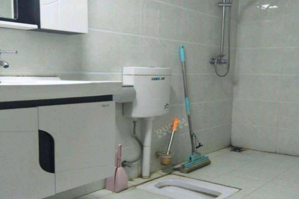 华润凤凰城二期  3室2厅1卫    3500.0元/月室内图