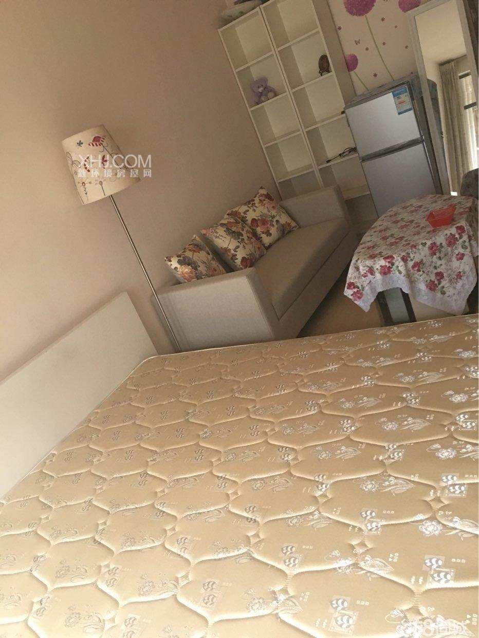 水木光华  1室1厅1卫    1600.0元/月室内图1