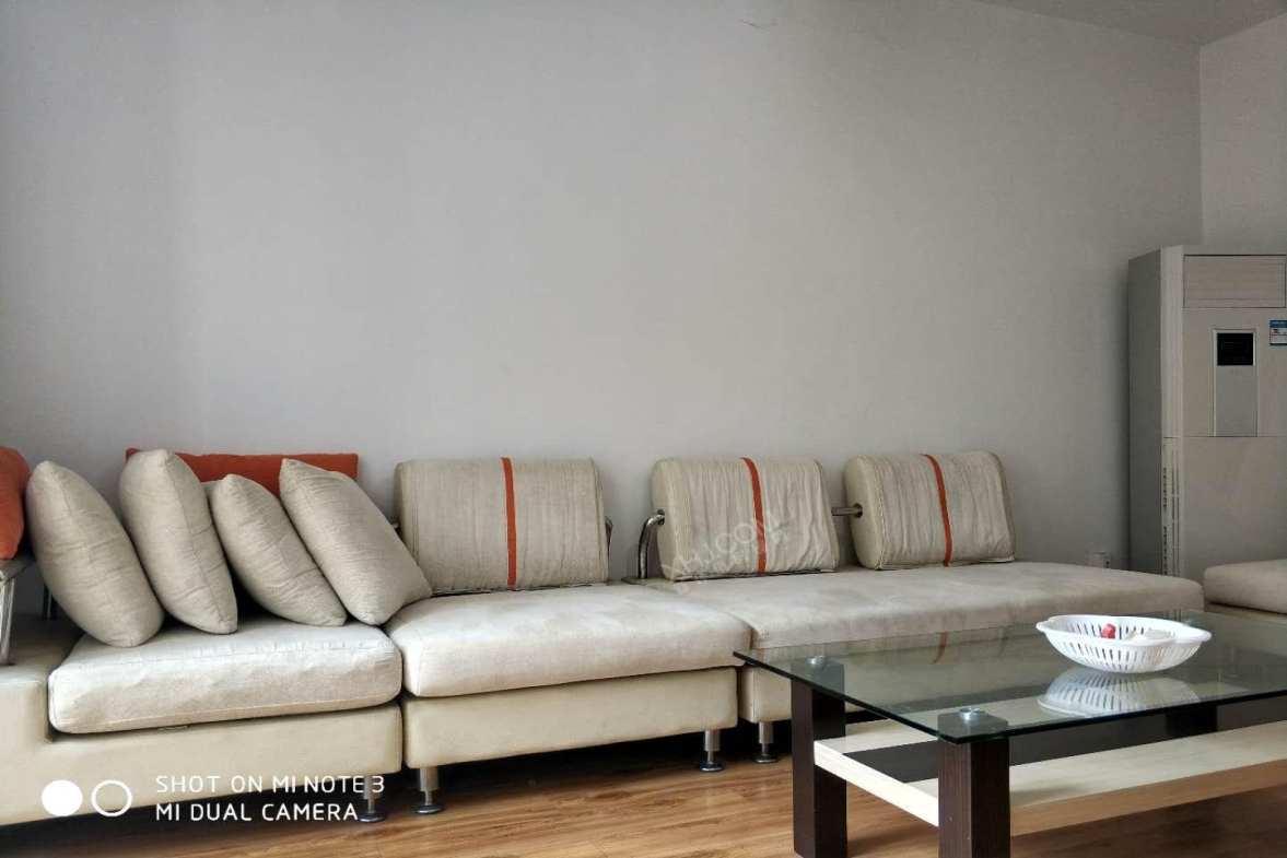 蜀都中心一期  2室1厅1卫    3500.0元/月 蜀都中心一期  2室1厅1卫    3500.0元/月室内图