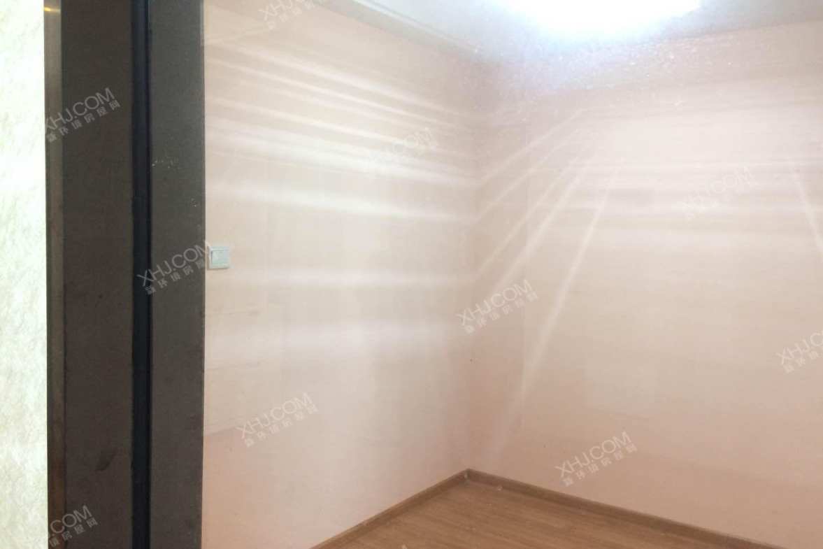 汇锦广场  2室1厅1卫    2100.0元/月 汇锦广场  2室1厅1卫    2100.0元/月室内图