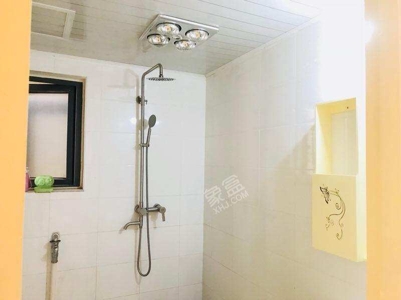 上善清波A  2室1厅1卫    2050.0元/月室内图