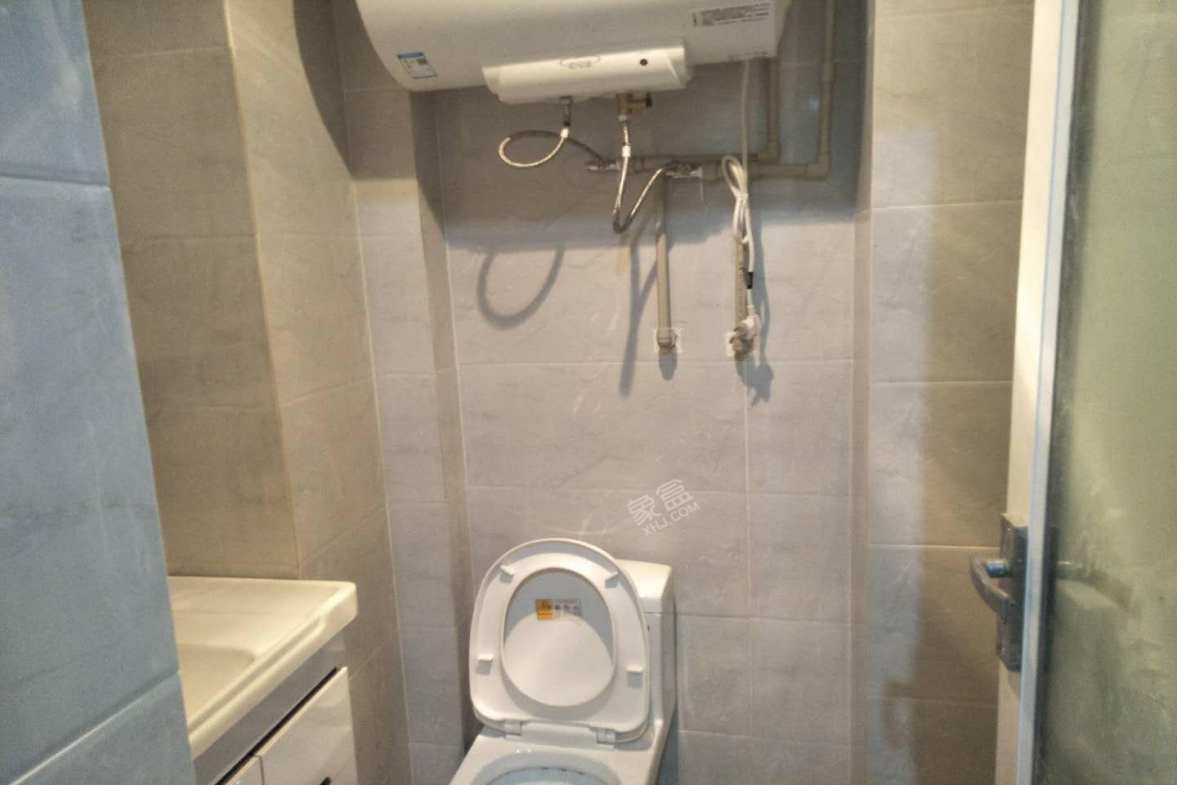 一品CG  1室1厅1卫    1750.0元/月室内图