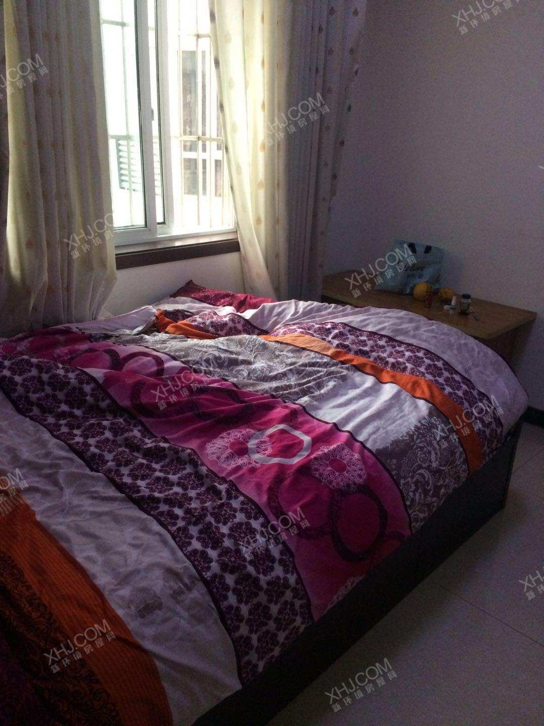 二江花园  3室2厅1卫    1800.0元/月室内图