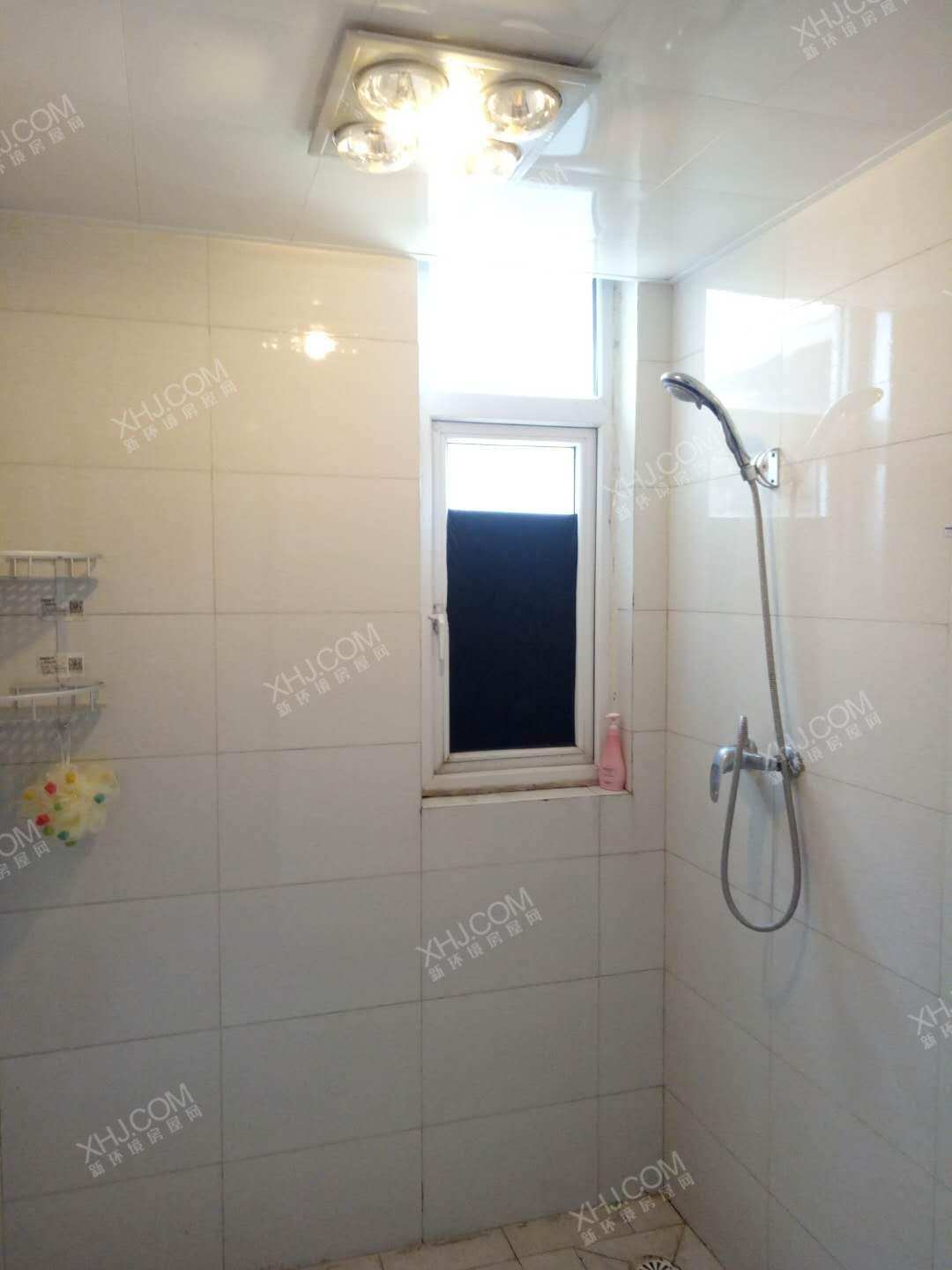 新怡花园  1室1厅1卫    1500.0元/月室内图