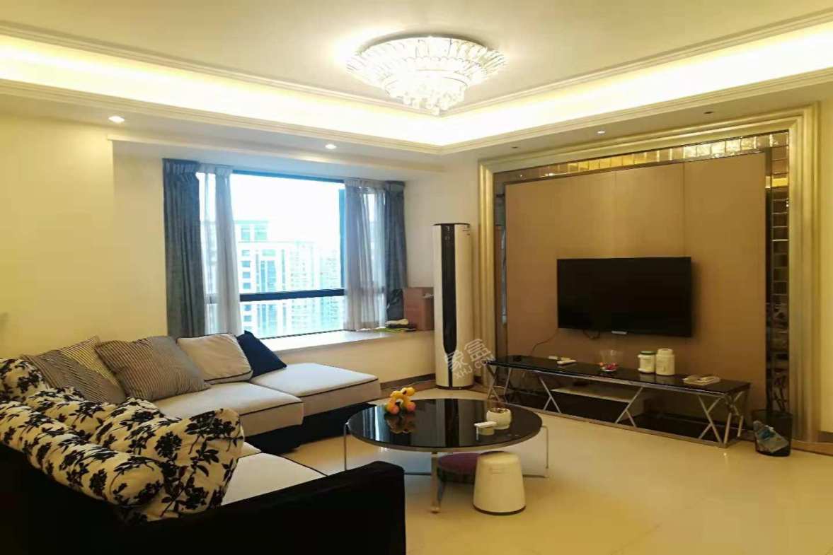 华润凤凰城三期  3室2厅2卫    4500.0元/月 华润凤凰城三期  3室2厅2卫    4500.0元/月室内图