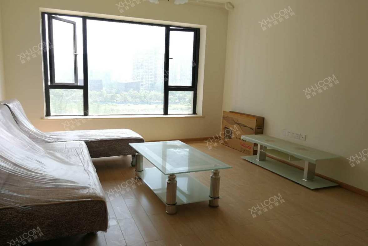 世龙广场  3室1厅1卫    4300.0元/月 世龙广场  3室1厅1卫    4300.0元/月室内图