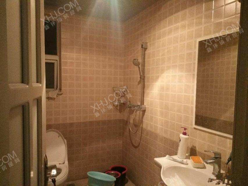 逸都花园  2室1厅1卫    2500.0元/月室内图