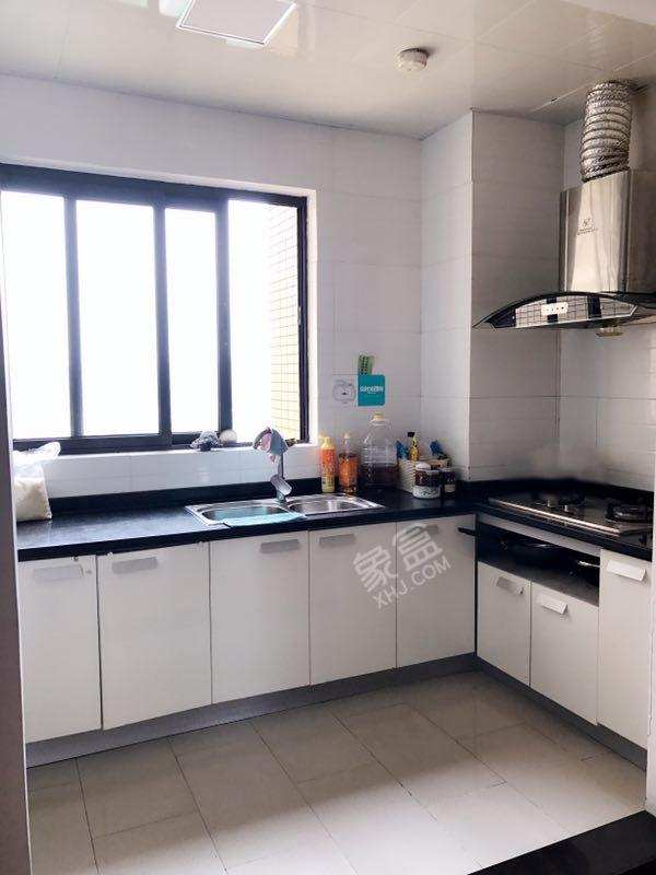 保利百合花园  1室1厅1卫    1200.0元/月室内图