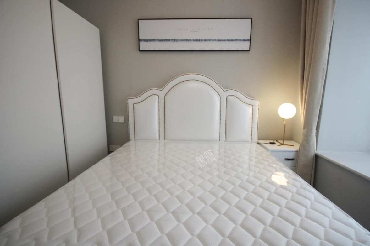 誉峰M4  2室1厅1卫    6500.0元/月室内图