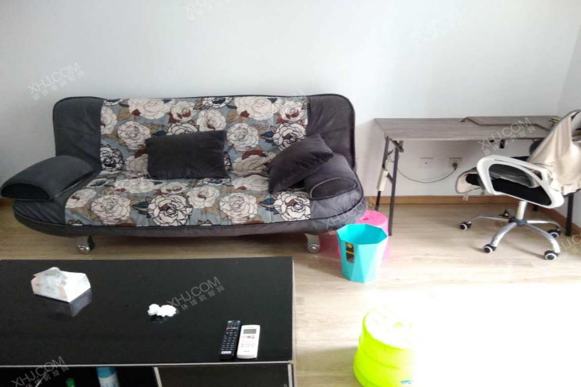 南湖国际4期  1室1厅1卫   1500.00元/月 南湖国际4期  1室1厅1卫   1500.00元/月室内图