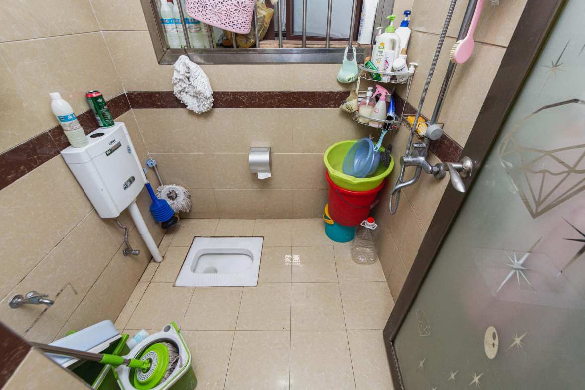 工贸大厦  2室2厅1卫   96.80万卫生间