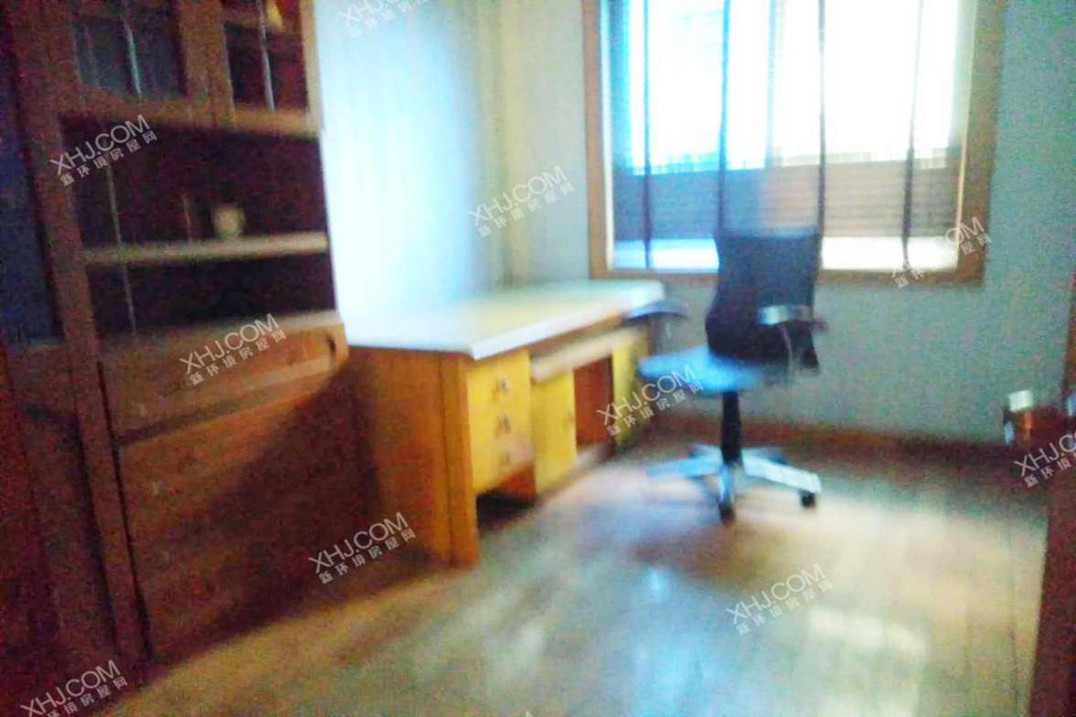 中鹏花园B区  5室2厅3卫    3300.0元/月室内图