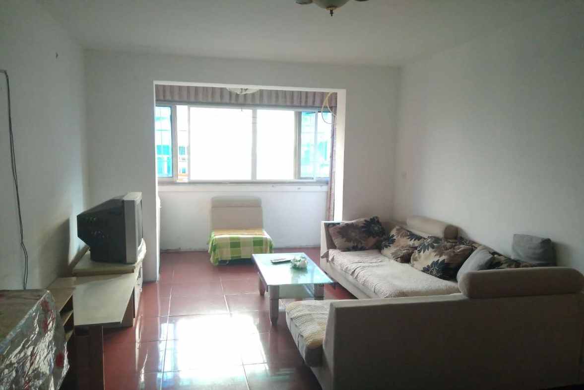 中鹏花园A区  2室2厅1卫    1300.0元/月 中鹏花园A区  2室2厅1卫    1300.0元/月室内图