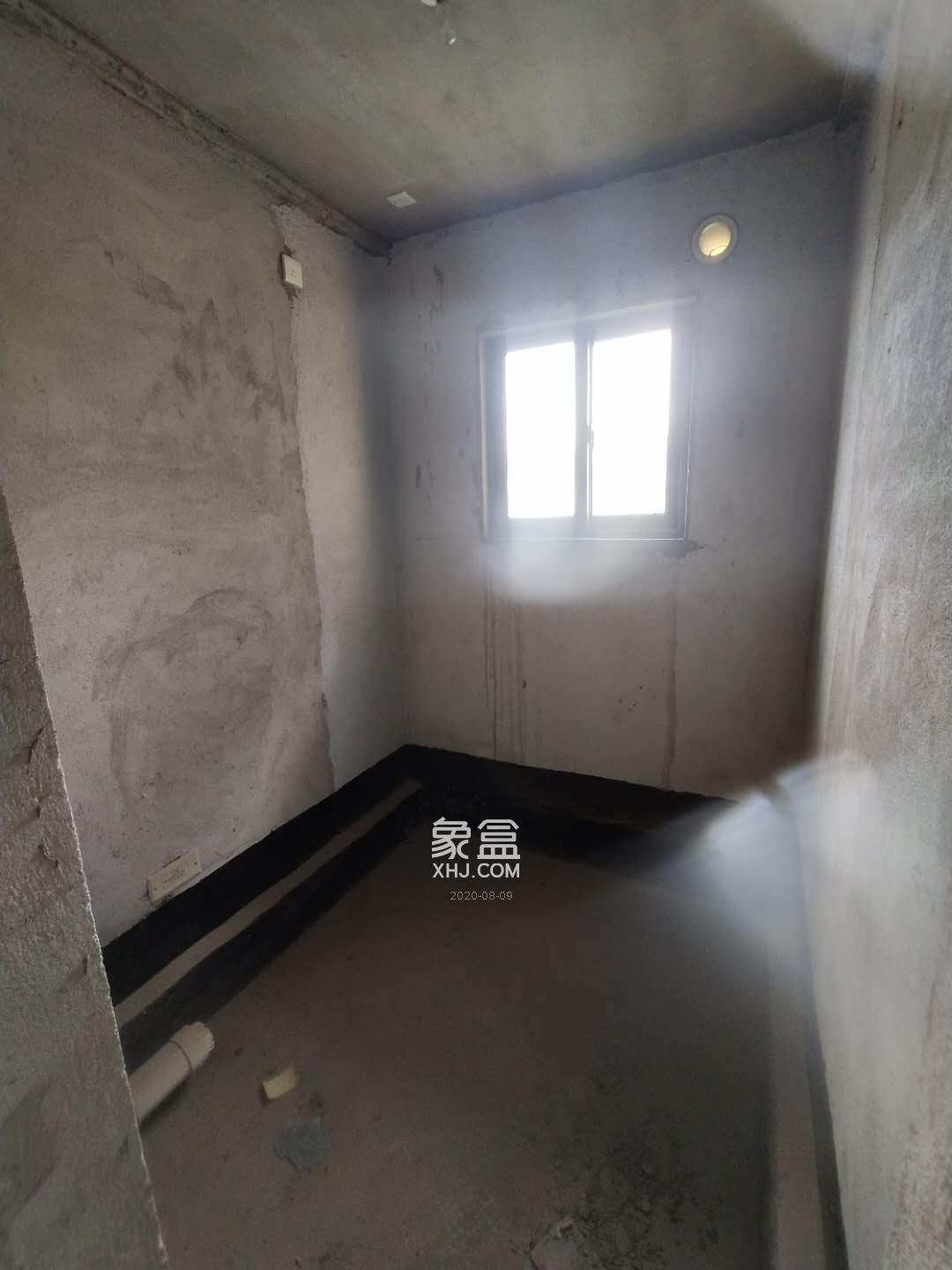 山水嘉园  4室2厅1卫   1200.00元/月室内图1