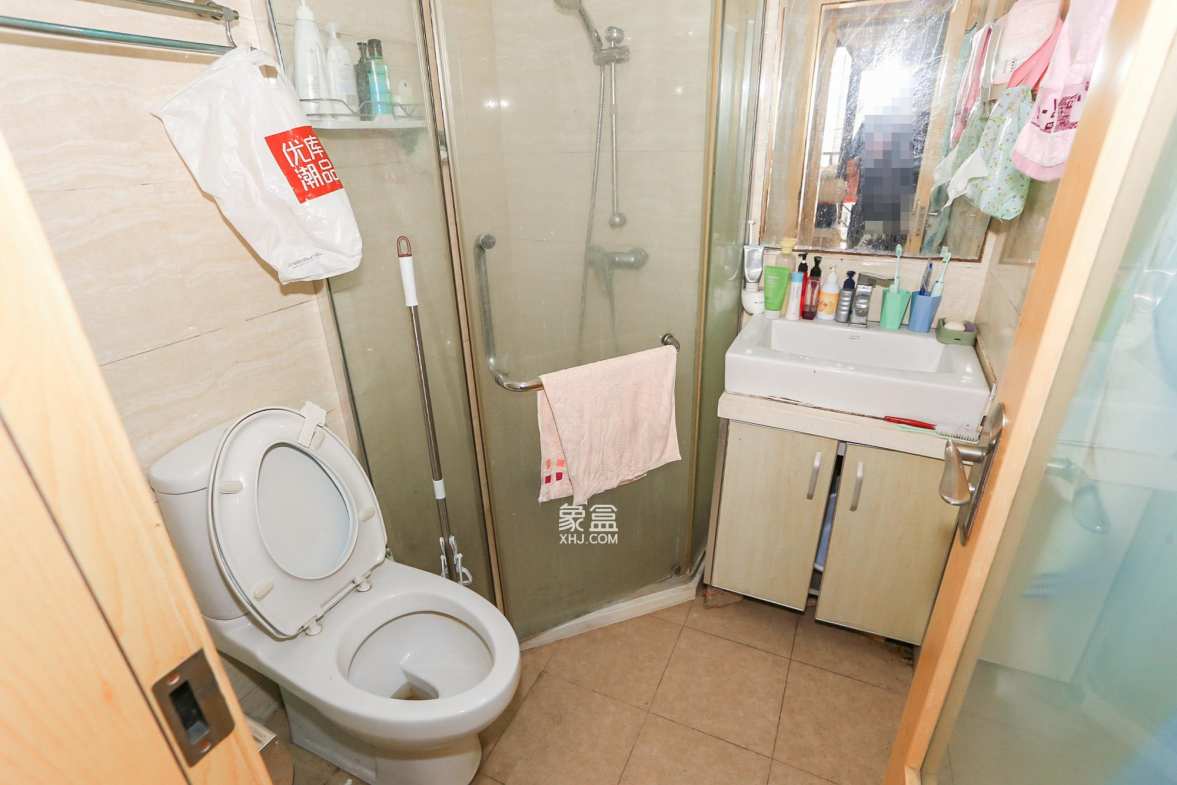 旭辉藏郡（藏郡、旭湘华府)  1室1厅1卫   40.00万卫生间