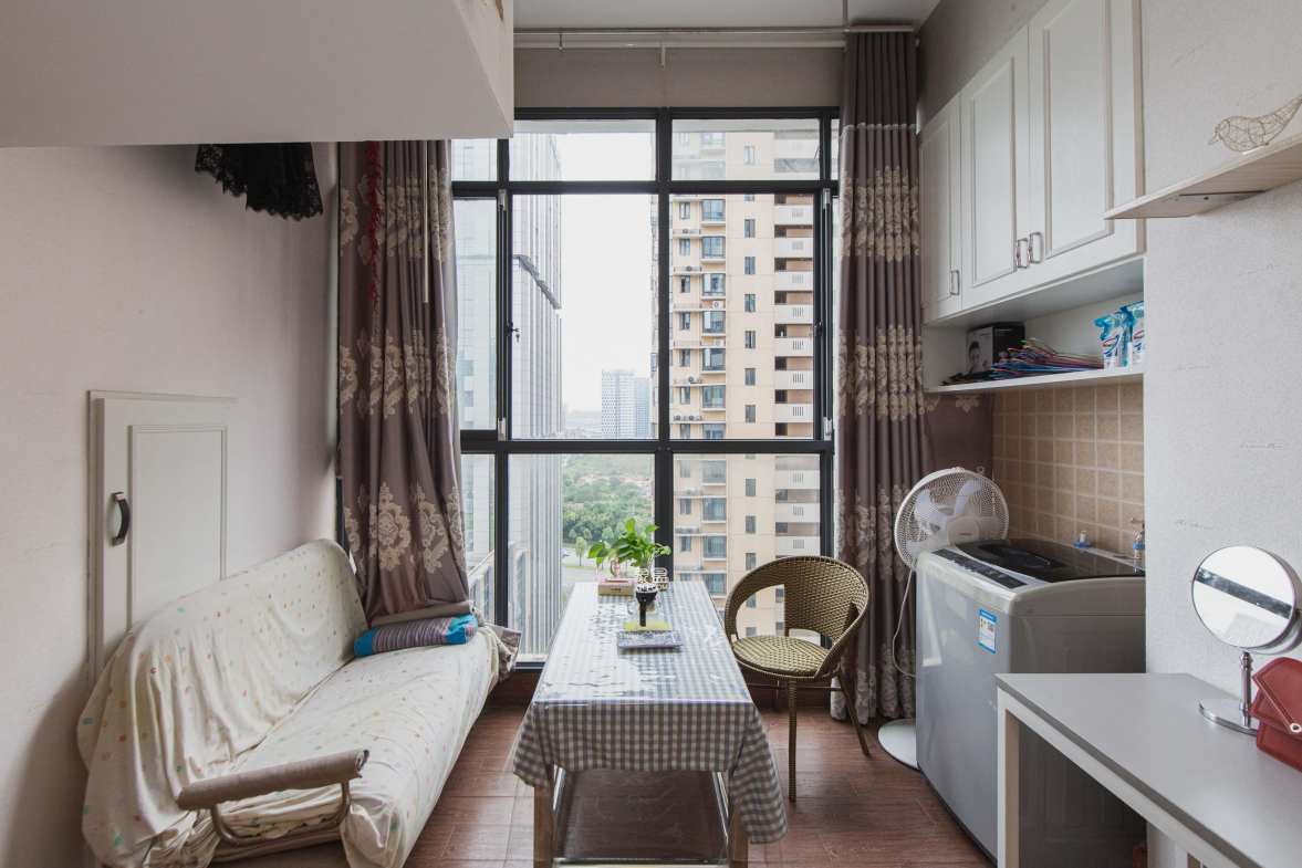 金轮星光名座  1室1厅1卫    45.0万阳台