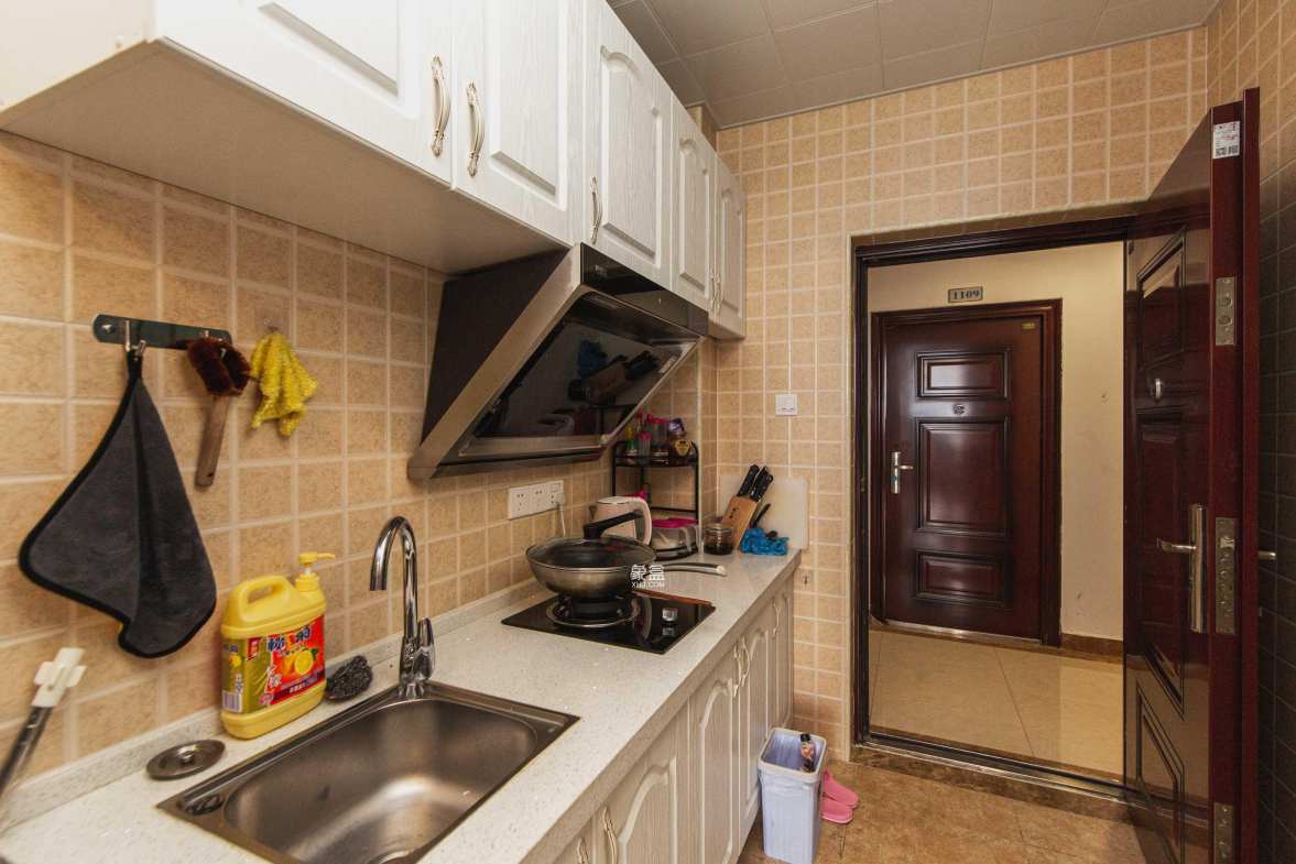 金轮星光名座  1室1厅1卫    45.0万厨房