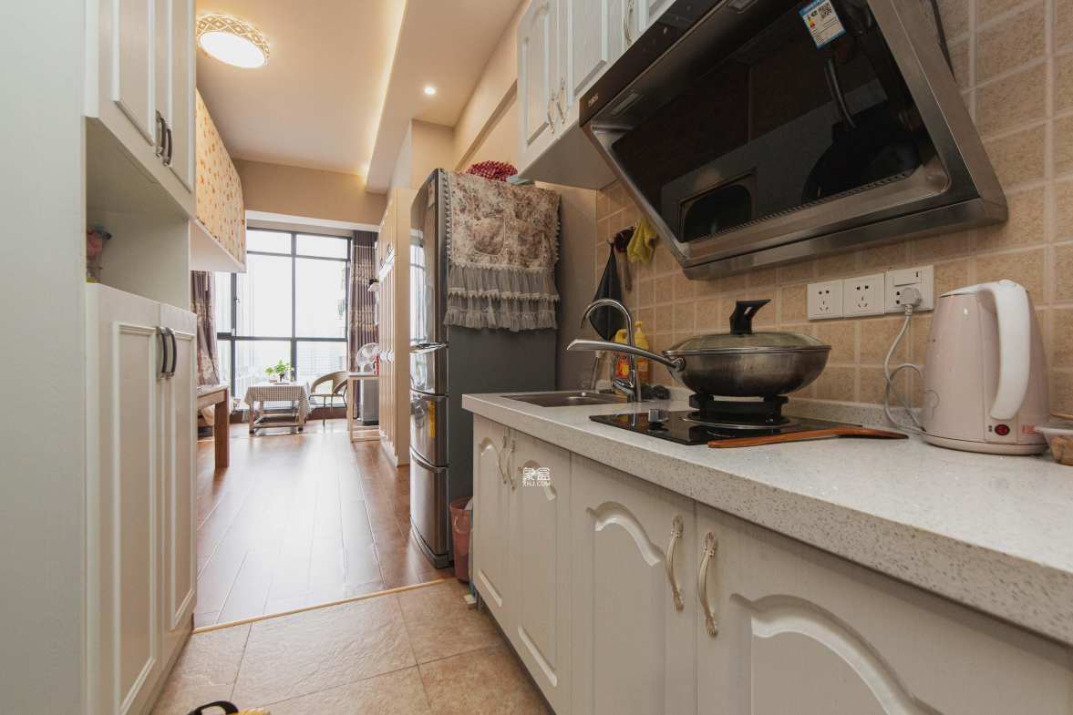 金轮星光名座  1室1厅1卫    45.0万厨房