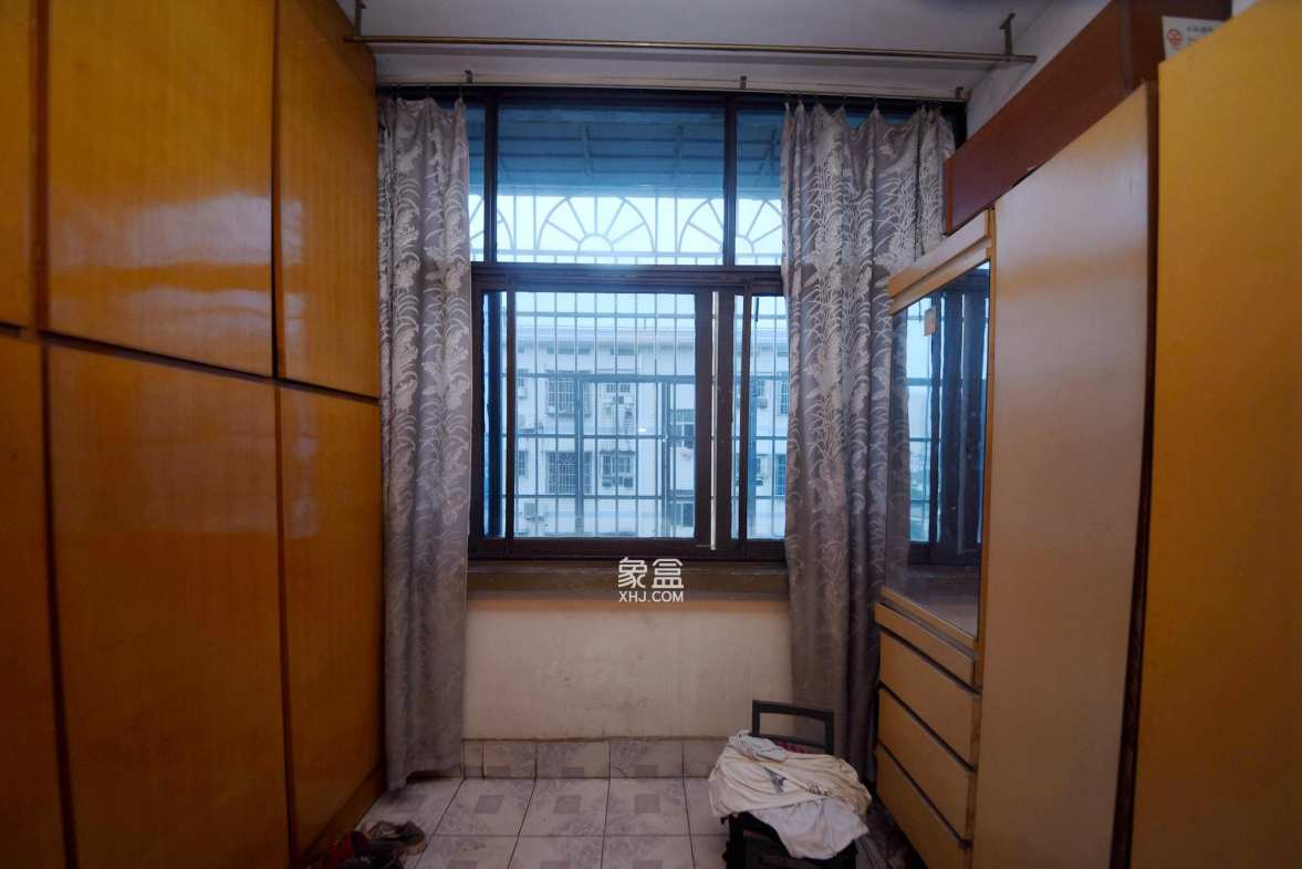 桔园小区电信宿舍  2室2厅1卫   43.00万阳台