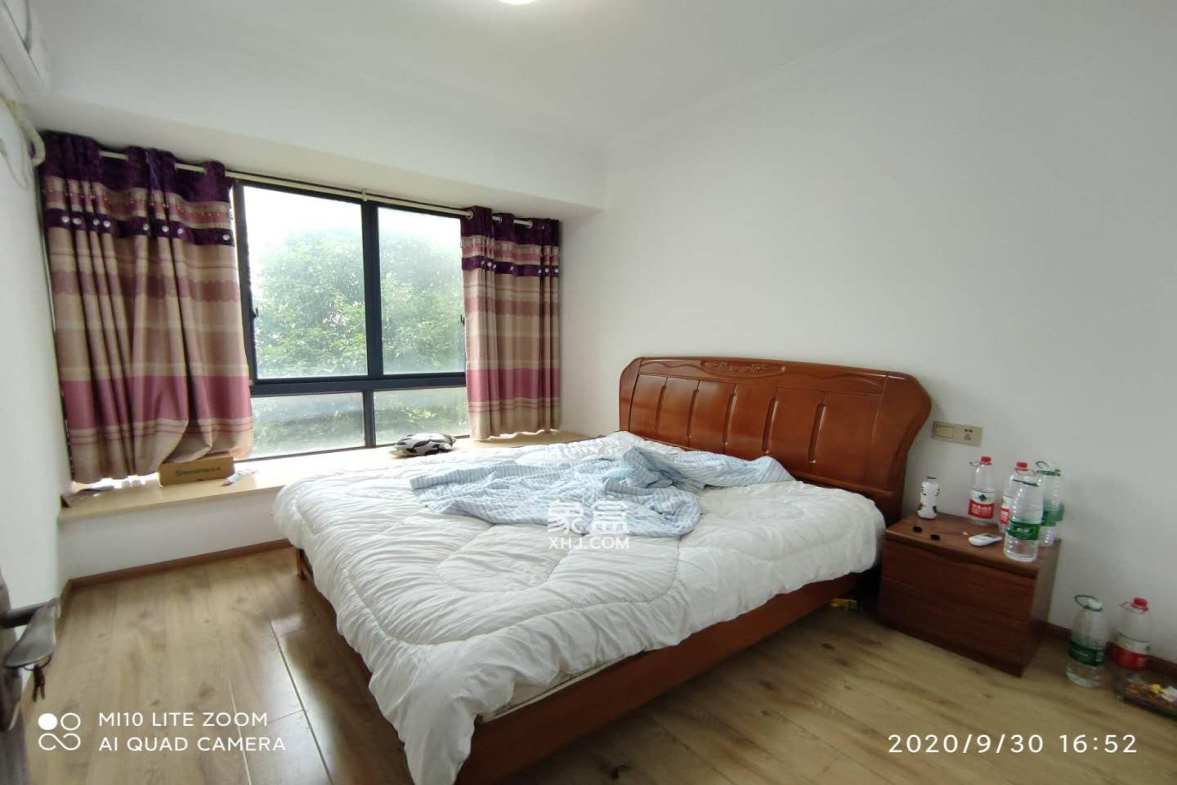 黑金时代广场  4室2厅1卫    3500.0元/月 黑金时代广场  4室2厅1卫    3500.0元/月室内图