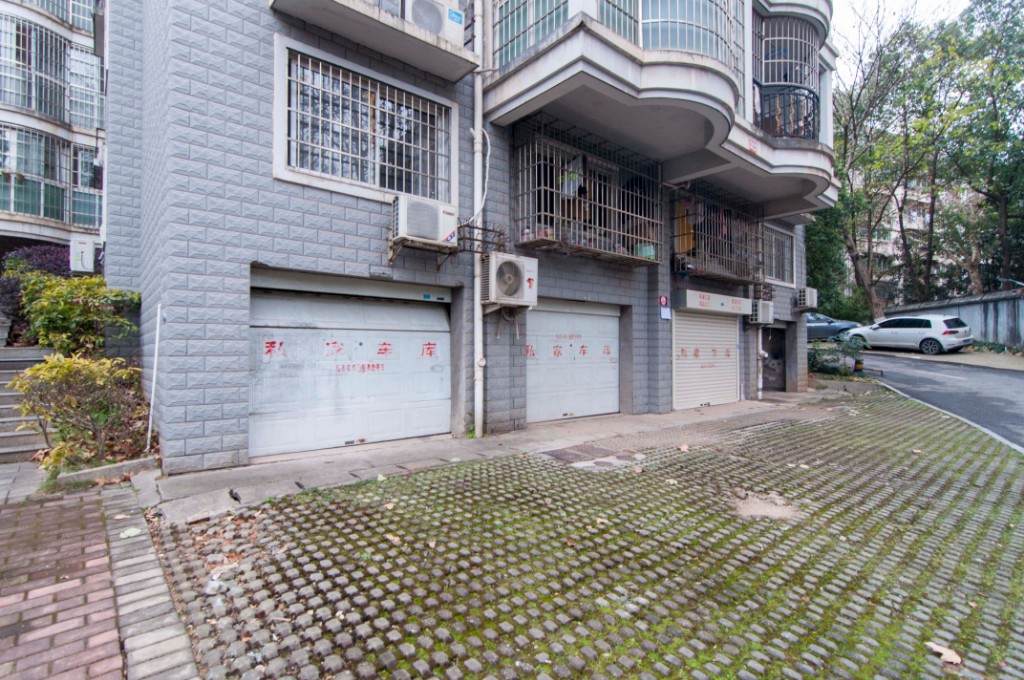 华银南苑  3室2厅2卫   112.00万其他