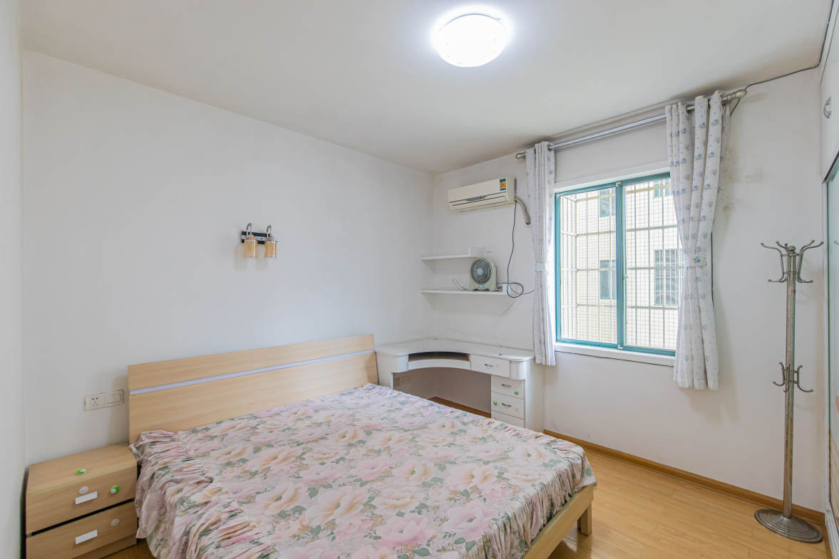 天和华城  2室2厅1卫    73.0万卧室