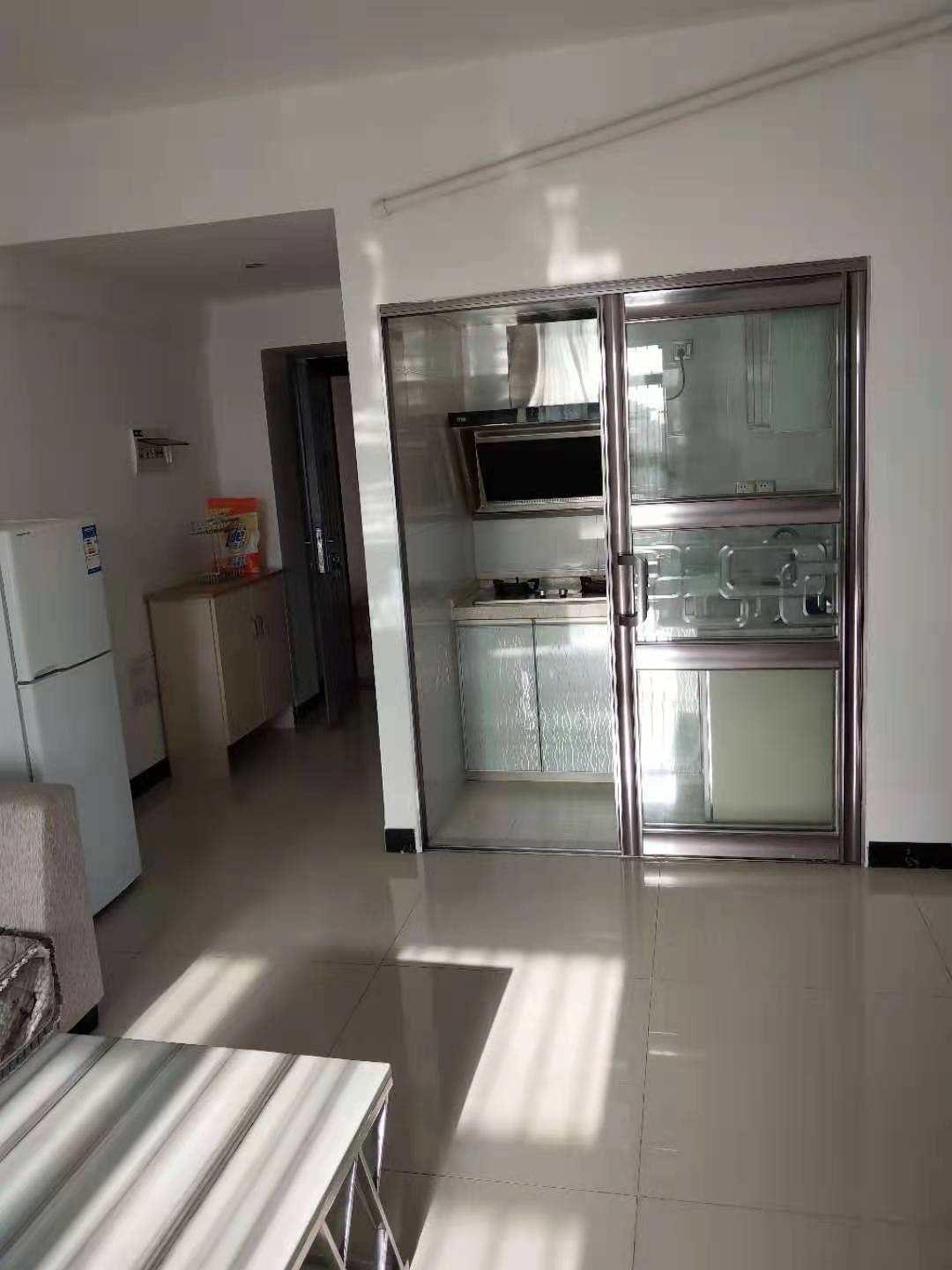 气象佳园  1室1厅1卫    1300.0元/月室内图