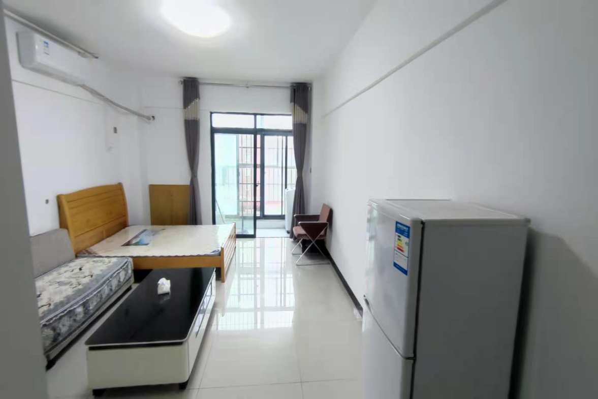 气象佳园  1室1厅1卫    1300.0元/月室内图