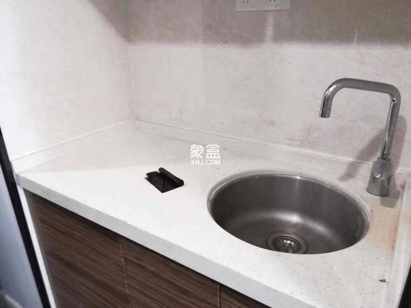 万科金域缇香  1室1厅1卫    1450.0元/月