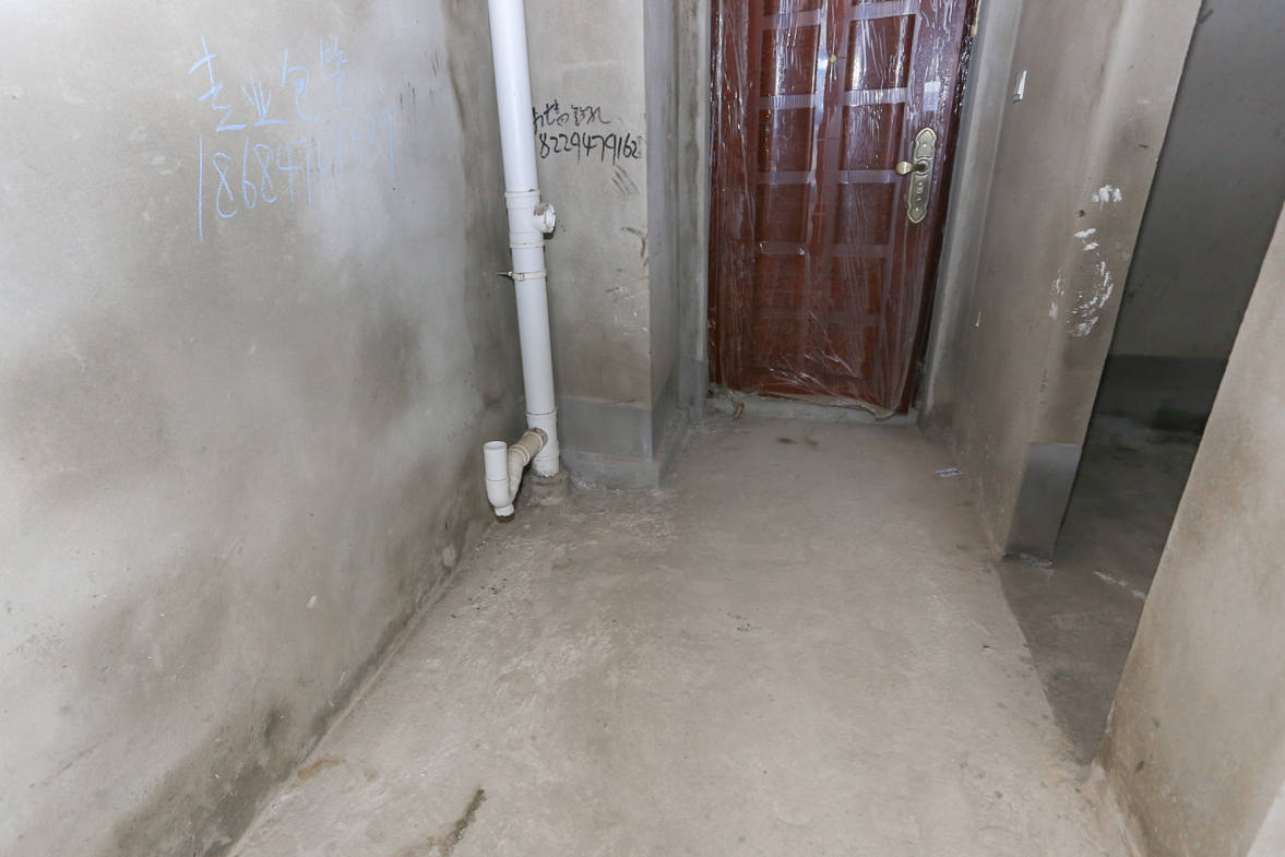 嘉宇银杉（嘉宇西苑）  2室2厅1卫    43.0万其他