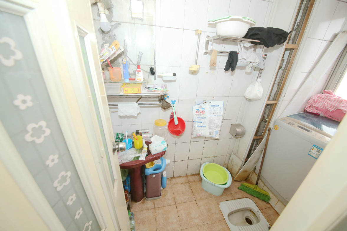 长沙县建筑市场管理站  2室1厅1卫   48.00万卫生间