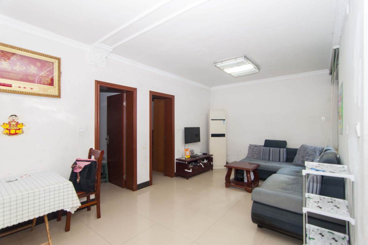 远大小区单位房  2室1厅1卫    51.0万室内图1