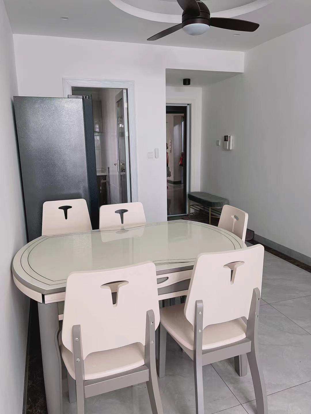 鑫天山城明珠  2室2厅1卫    1800.0元/月 鑫天山城明珠  2室2厅1卫    1800.0元/月室内图