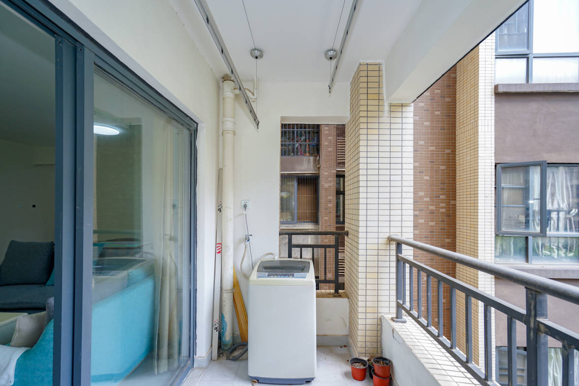 五矿紫湖香醍  4室2厅1卫   103.00万阳台