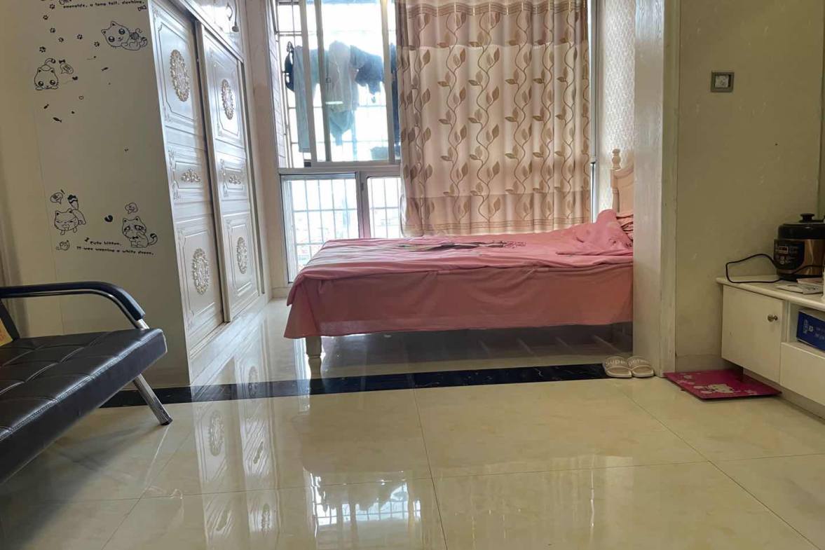 五洲富隆中心  1室1厅1卫    950.0元/月室内图