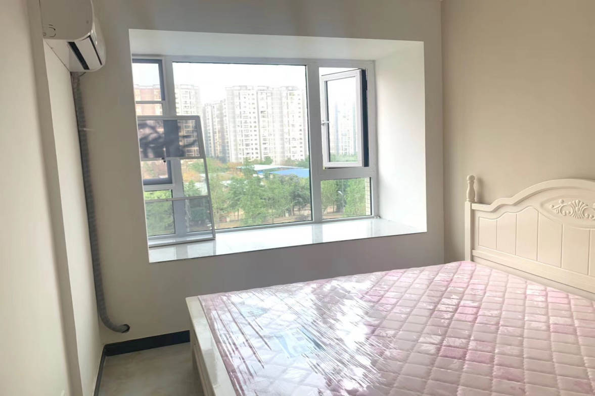 南湖春天  1室1厅1卫    1700.0元/月室内图