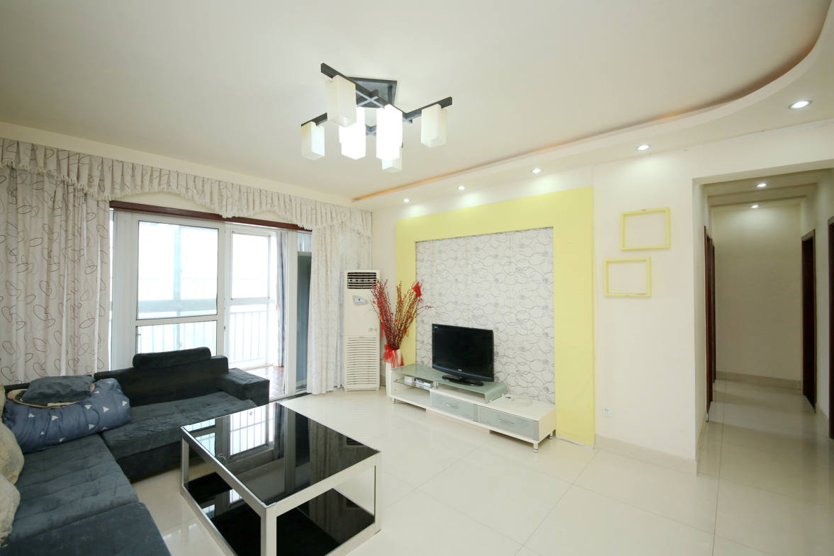 星典时代  3室2厅1卫    87.0万客厅