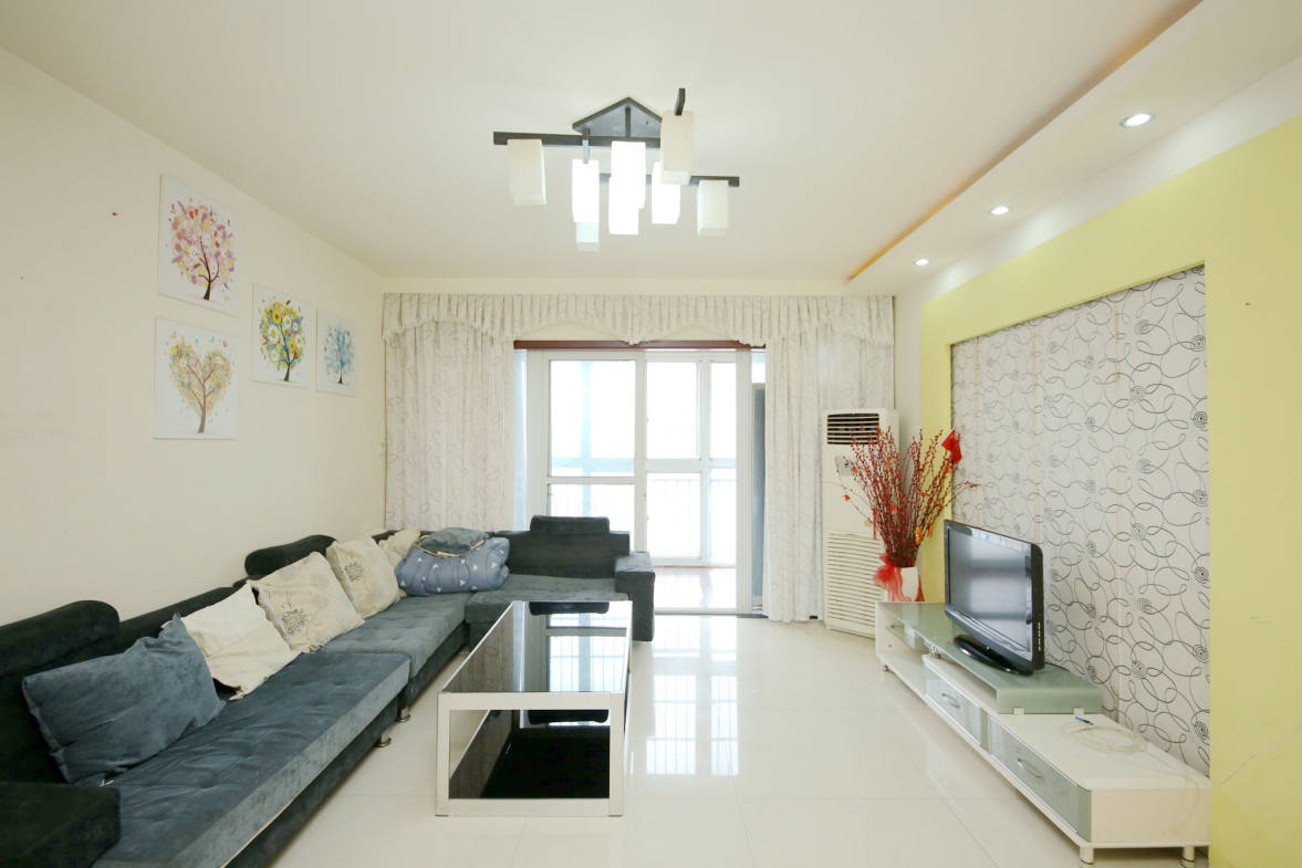 星典时代  3室2厅1卫    87.0万客厅