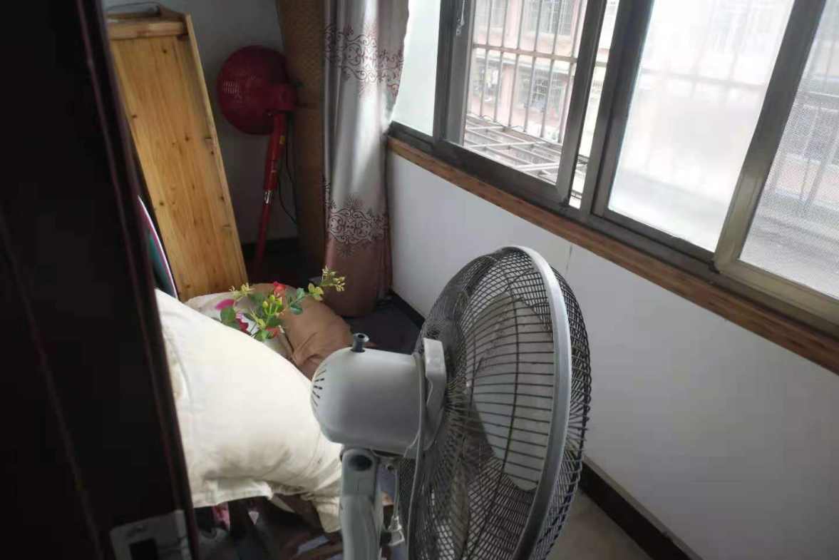 车塘河小区  3室2厅2卫    2000.0元/月 车塘河小区  3室2厅2卫    2000.0元/月室内图