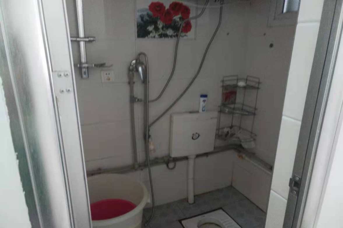 车塘河小区  3室2厅2卫    2000.0元/月 车塘河小区  3室2厅2卫    2000.0元/月室内图