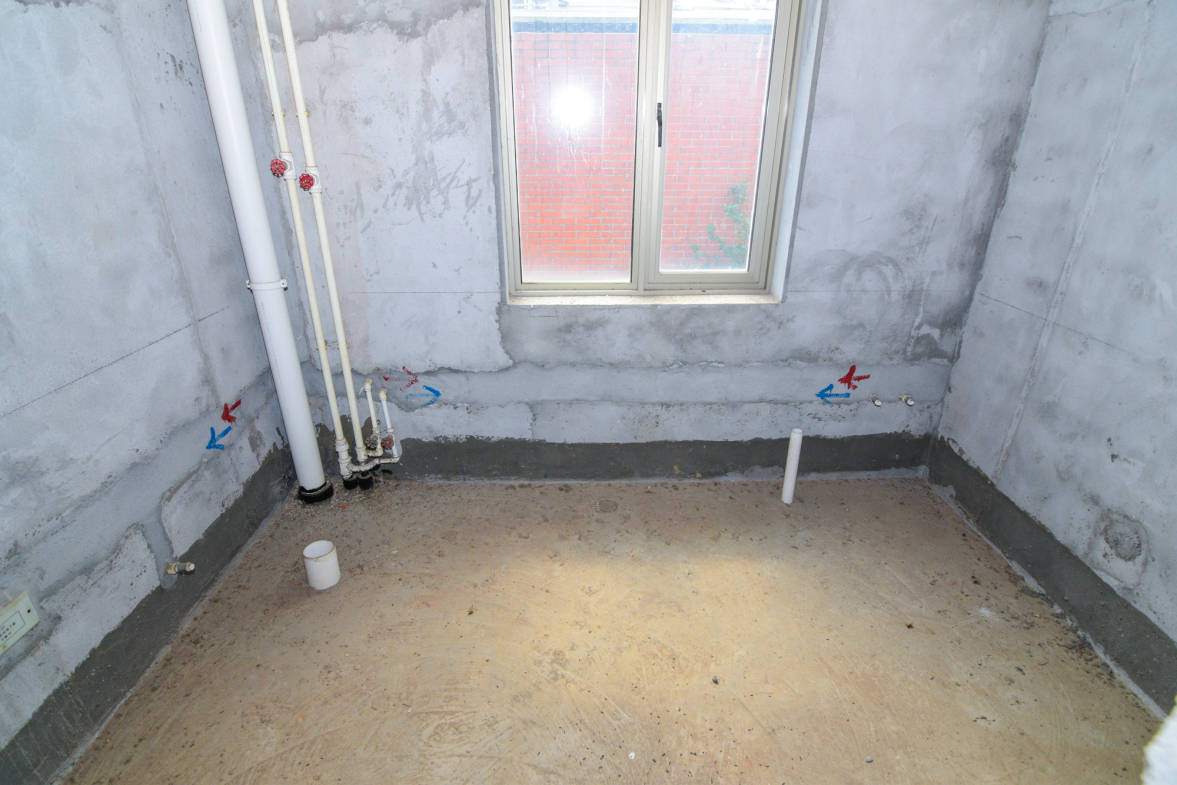 普瑞斯堡  5室3厅4卫    458.0万卫生间